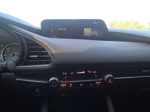 Used 2021 MAZDA MAZDA3 s FWD image 27