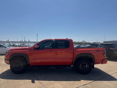 Certified 2025 Nissan Frontier PRO-4X image 12