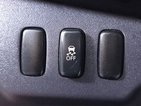 Used 2017 Mitsubishi Lancer LE image 10