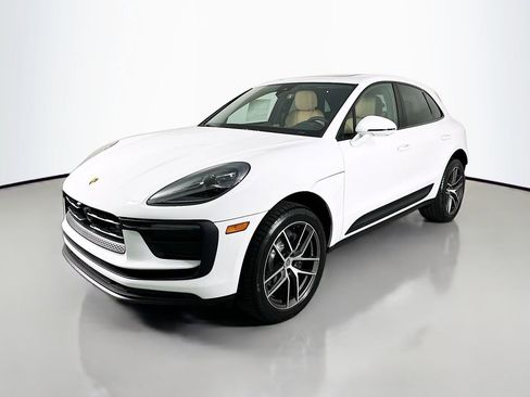 Certified 2026 Porsche Macan AWD/4WD image 1