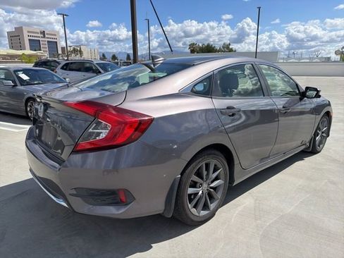 Used 2019 Honda Civic EX image 2