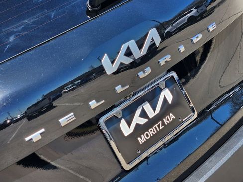 Certified 2022 Kia Telluride EX image 18