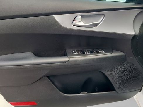 Used 2023 Kia Forte LXS FWD image 28