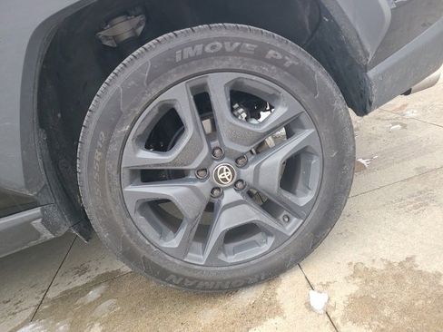 Used 2024 Toyota RAV4 Adventure image 11