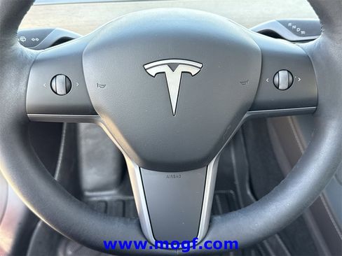 Used 2022 Tesla Model 3 Long Range image 9