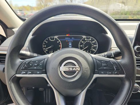 Used 2023 Nissan Altima 2.5 SV FWD image 18