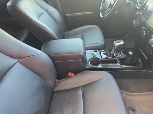 Used 2024 Toyota 4Runner TRD Off-Road Premium w/ Moonroof Package AWD/4WD image 21