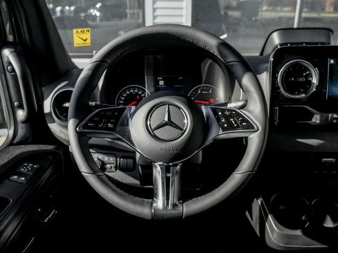 New 2026 Mercedes-Benz Sprinter 2500 image 18