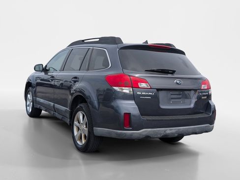 Used 2014 Subaru Outback 2.5i Limited image 4