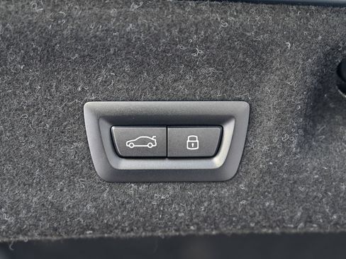 Used 2025 BMW M4 xDrive Competition w/ Carbon Package image 36