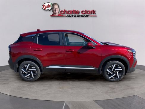 New 2026 Nissan Kicks SV image 7