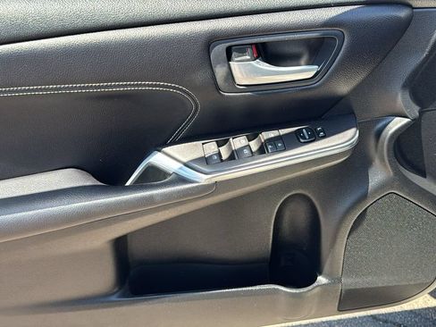 Used 2017 Toyota Camry XLE w/ Moonroof Package FWD image 6