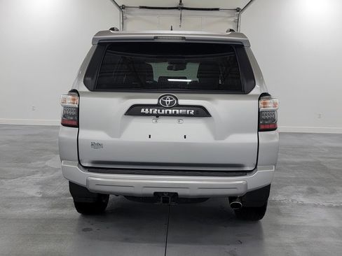 Used 2020 Toyota 4Runner TRD Off-Road Premium image 8
