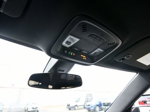 Used 2023 Chevrolet Traverse LT AWD/4WD image 30