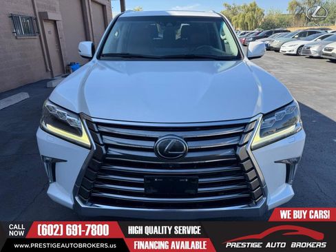 Used 2018 Lexus LX 570 4WD w/ Luxury Package image 5