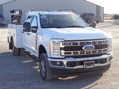 Used 2024 Ford F350 XL w/ XL Chrome Package AWD/4WD image 2