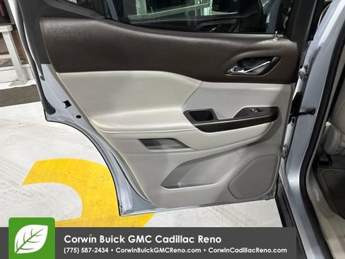 Used 2017 GMC Acadia SLT FWD image 15