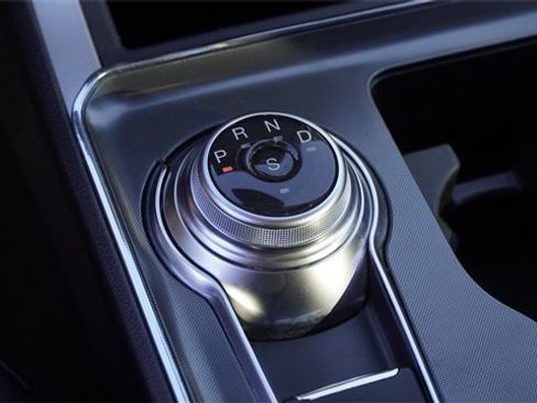 Used 2023 Ford Edge ST-Line image 25