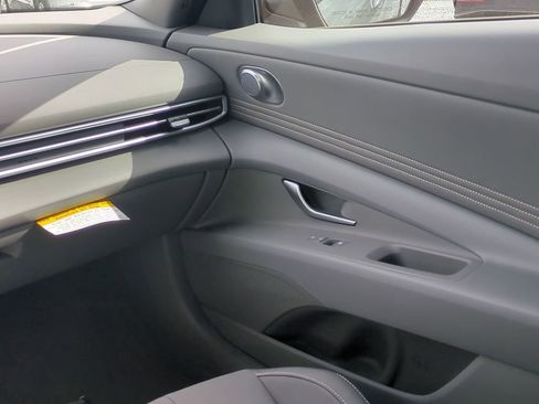 New 2026 Hyundai Elantra Sport FWD image 18