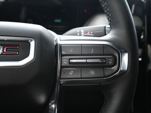 Used 2025 GMC Yukon Elevation w/ LPO, Floor Liner Package image 34