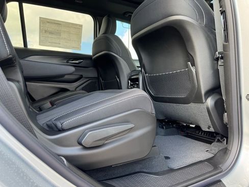 New 2025 Jeep Grand Cherokee L Laredo w/ Luxury Tech Group I image 29