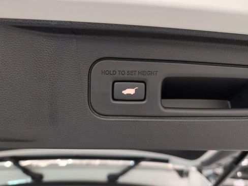 New 2025 Honda Pilot Touring image 35