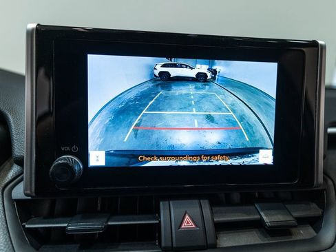 Certified 2025 Toyota RAV4 XLE AWD/4WD image 28