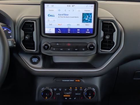Used 2023 Ford Bronco Sport Outer Banks w/ Tech Package AWD/4WD image 18