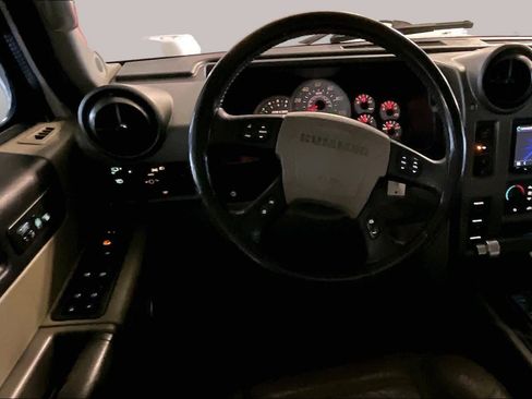 Used 2003 HUMMER H2 w/ Preferred Equipment Group AWD/4WD image 5
