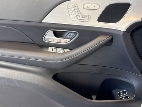 Used 2024 Mercedes-Benz GLE 450e 4MATIC image 17