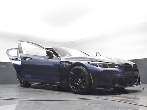 Used 2025 BMW M3 Competition w/ M Carbon Exterior Package AWD/4WD image 33