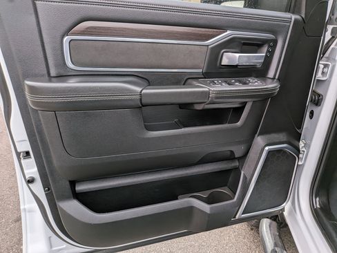 Used 2025 RAM 2500 Laramie image 14