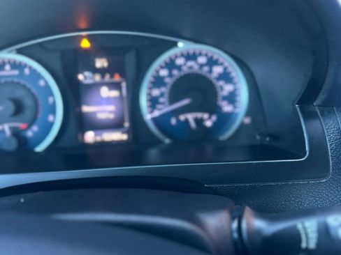 Used 2017 Toyota Camry XLE image 22