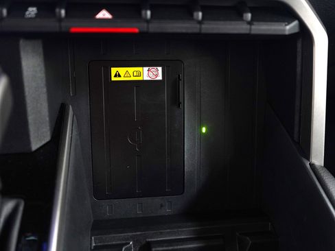 Used 2023 Toyota Tundra Limited w/ Power Package image 21