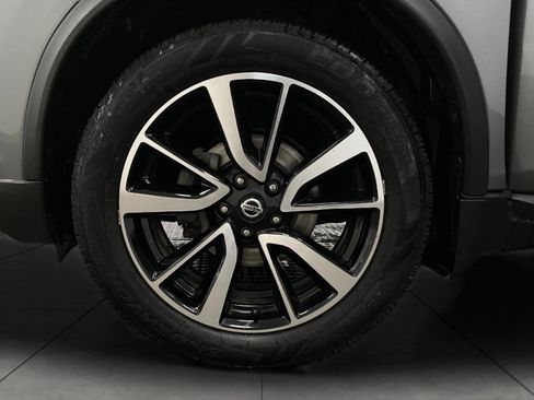 Used 2020 Nissan Rogue SL w/ Premium Package image 12