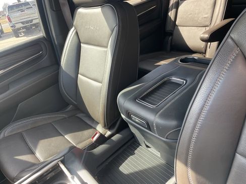 Used 2024 GMC Yukon XL Denali w/ Advanced Technology Package image 64