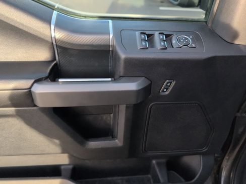 Used 2018 Ford F150 XLT w/ Equipment Group 302A Luxury image 15