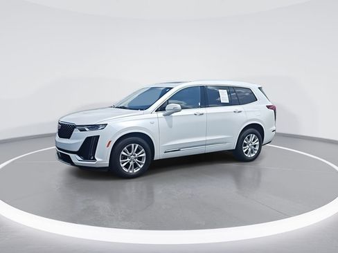 Used 2024 Cadillac XT6 Luxury AWD/4WD image 5