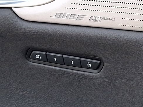 Used 2022 Cadillac XT6 Sport w/ Technology Package image 25