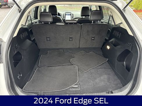 Used 2024 Ford Edge SEL image 16