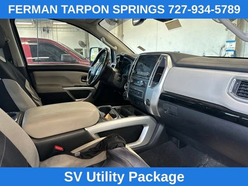 Used 2021 Nissan Titan SV w/ SV Convenience Package AWD/4WD image 6