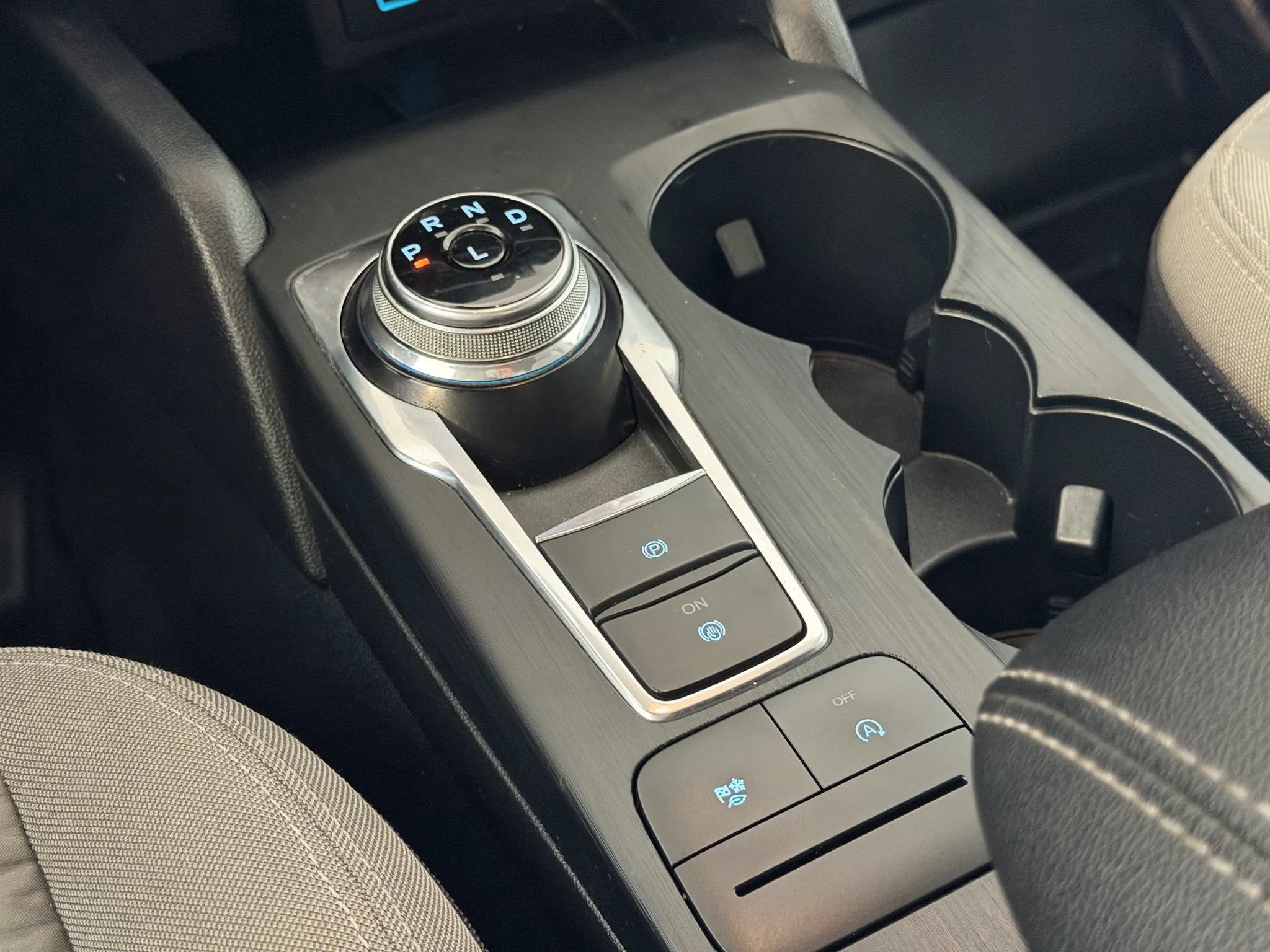 Used 2020 Ford Escape SE AWD/4WD image 22