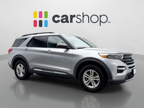 Used 2020 Ford Explorer XLT w/ Equipment Group 202A AWD/4WD image 7