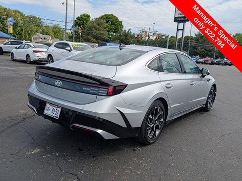 Used 2025 Hyundai Sonata SEL FWD image 7