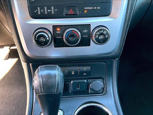 Used 2016 GMC Acadia SLE image 20