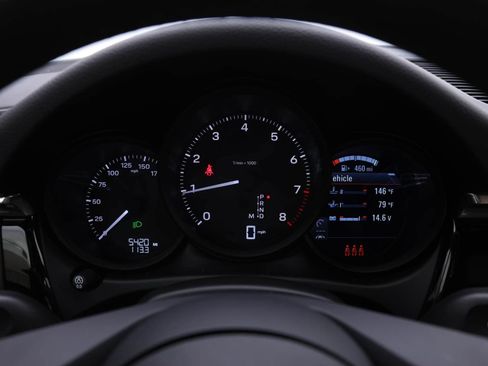 Used 2025 Porsche Macan image 22