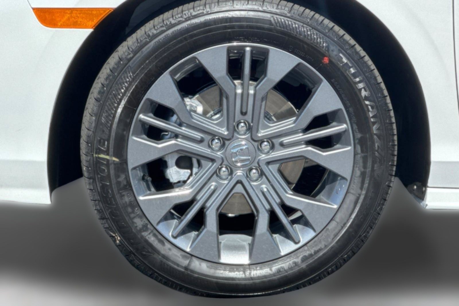 New 2027 Honda Odyssey Touring image 12