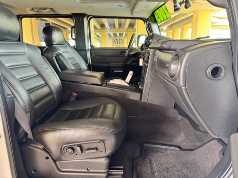 Used 2005 HUMMER H2 w/ Preferred Equipment Group AWD/4WD image 29