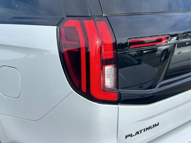 Used 2025 Ford Expedition Max Platinum w/ Stealth Appearance Package AWD/4WD image 8