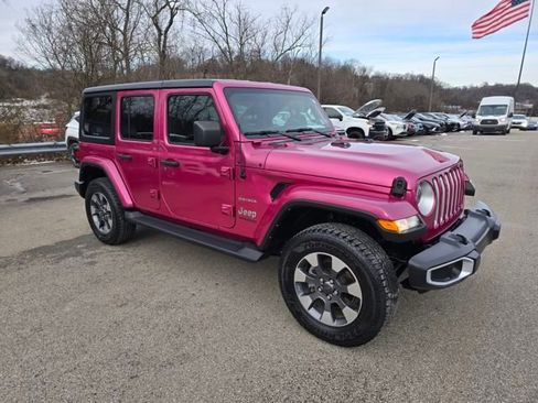 Used 2022 Jeep Wrangler Unlimited Sahara w/ Cold Weather Group image 7